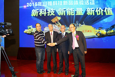 以“新科技、新能量、新价值”为主题的2015dg视讯科技新品体验活动在公司总部拉开帷幕。